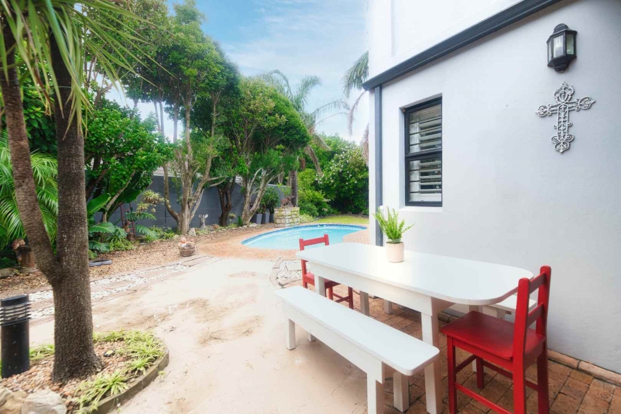 4 Bedroom Property for Sale in Hermanus Heights Western Cape